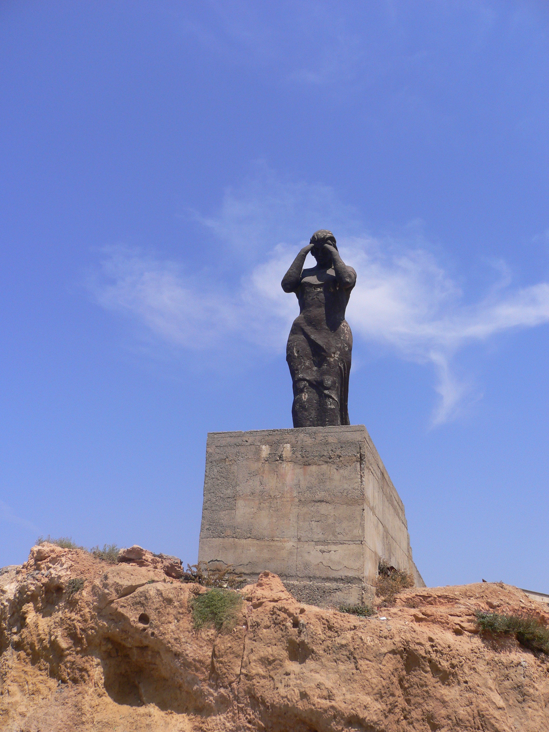 تمثال عروس البحر بولاية تيبازة