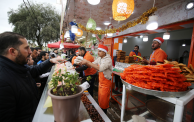 تشتهر مدينة بوفاريك ببيع حلوى الزلابية الخاصة بشهر رمضان (الصورة: Getty)