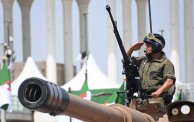 استعراض عسكري في الجزائر (الصورة/الأناضول)