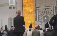 أسقف الجزائر يحضر صلاة الظهر في جامع الجزائر