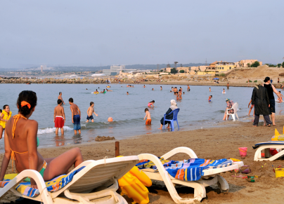 شاطئ سيدي فرج بالجزائر العاصمة (الصورة: فايز نور الدين)