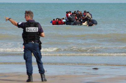  (الصورة: Getty) مهاجرون سريون على السواحل الفرنسية