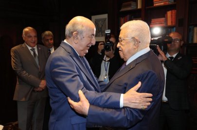 الرئيس تبون التقى عباس في مقر إقامته بنيويورك (الصورة: فيسبوك)