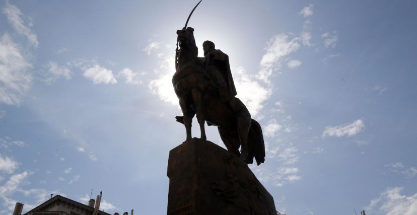 تمثال الأمير عبد القادر الجزائري بالعاصمة  (الصورة: Getty)