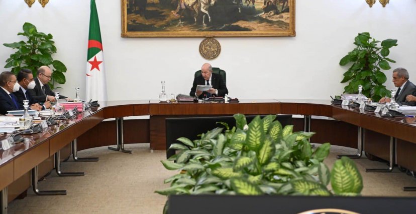 الرئيس عبد المجيد تبون يترأس مجلس الوزراء (فيسبوك/الترا جزائر)